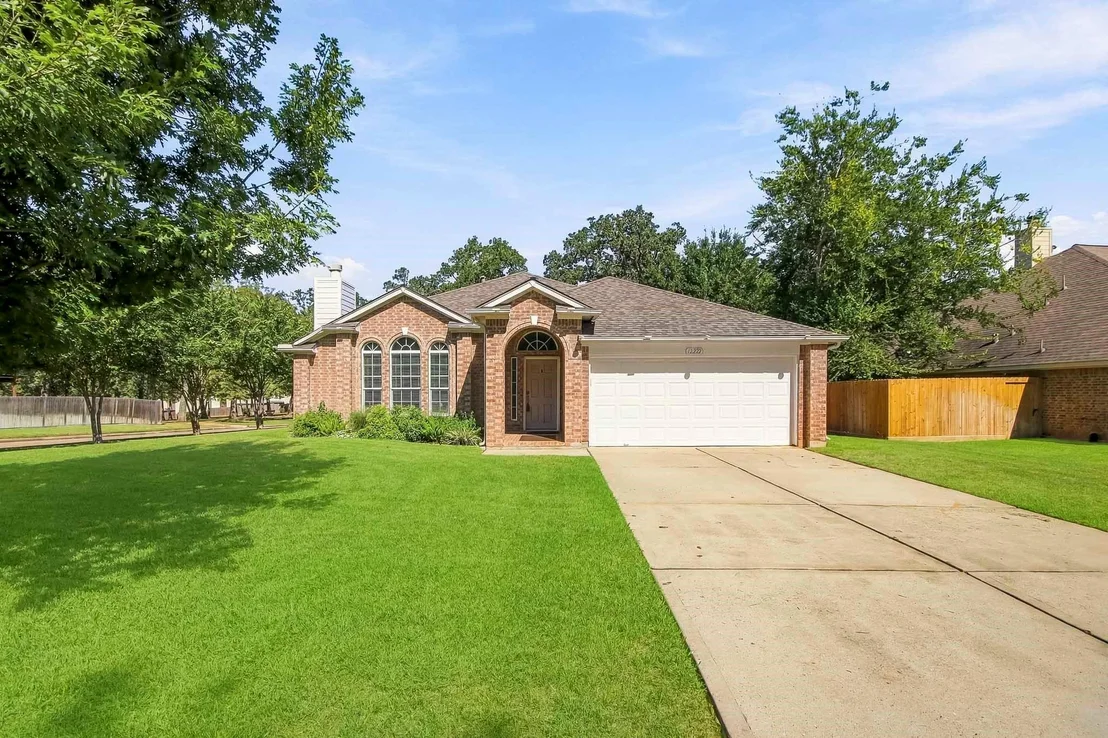 Photo of 12222 Hawthorne Drive