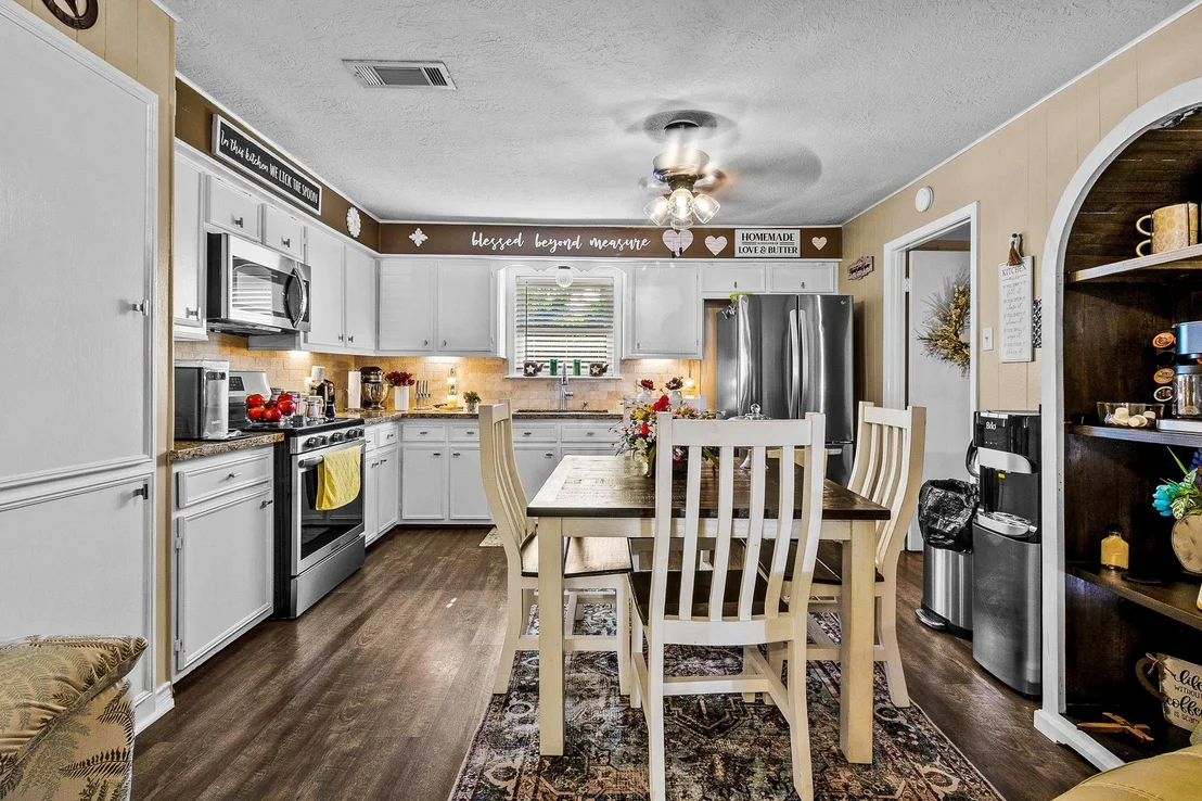 Photo of 188 Huckleberry Road