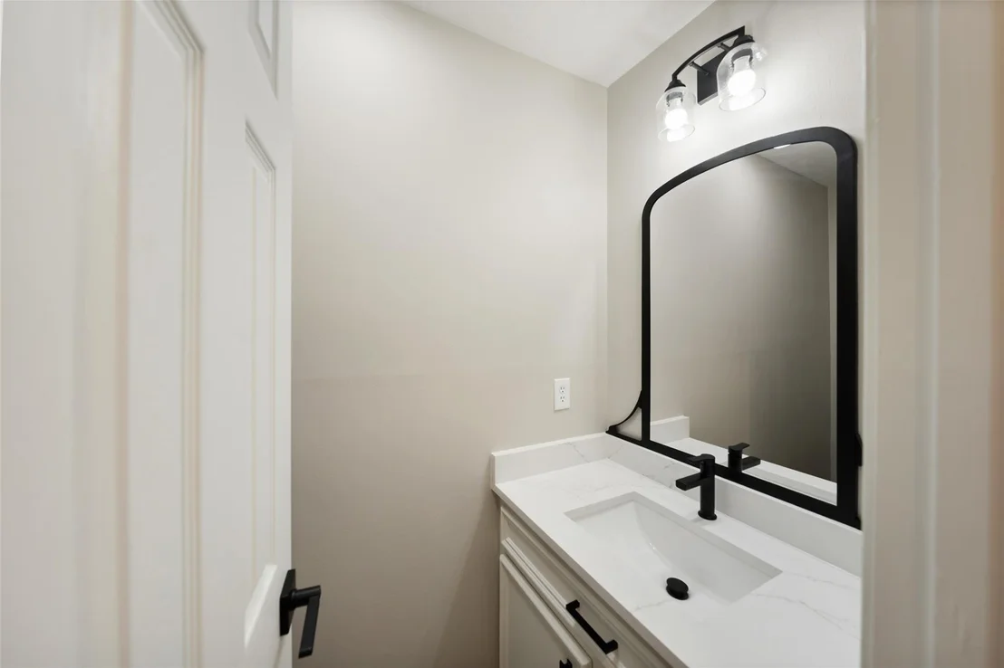 Photo of 6979 Breezy Point