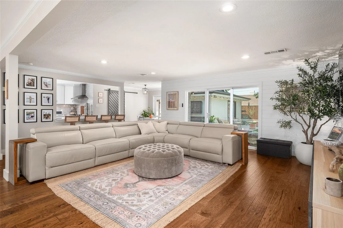 Photo of 10622 Riverview Drive