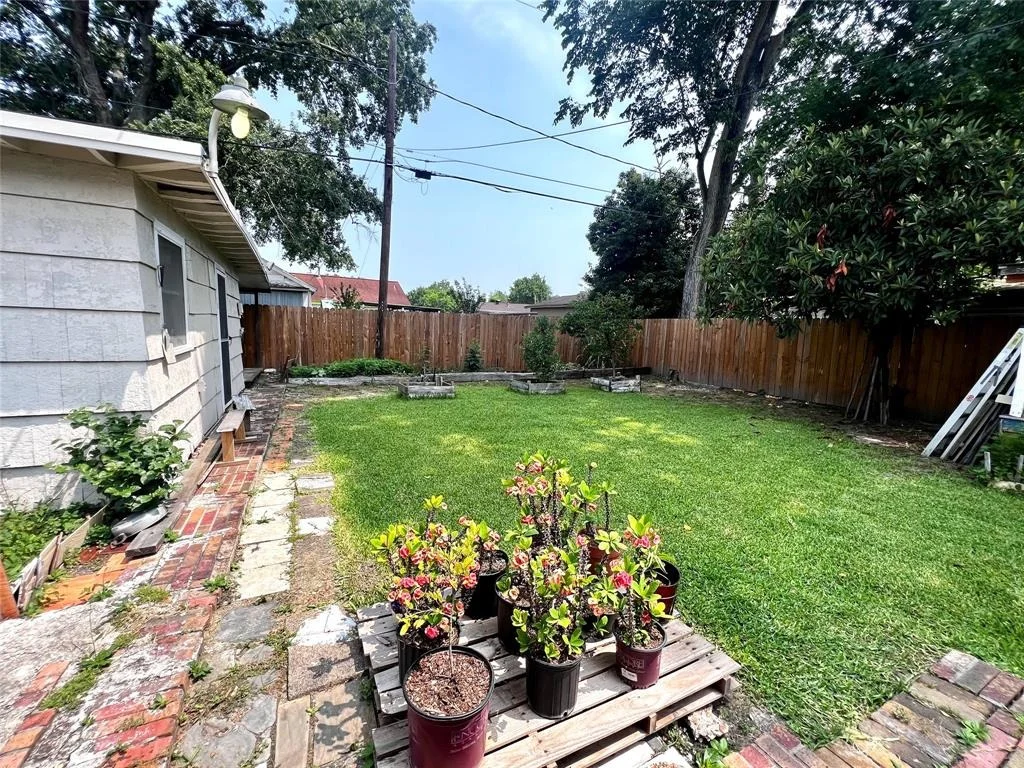 Photo of 7415 Dixie Drive