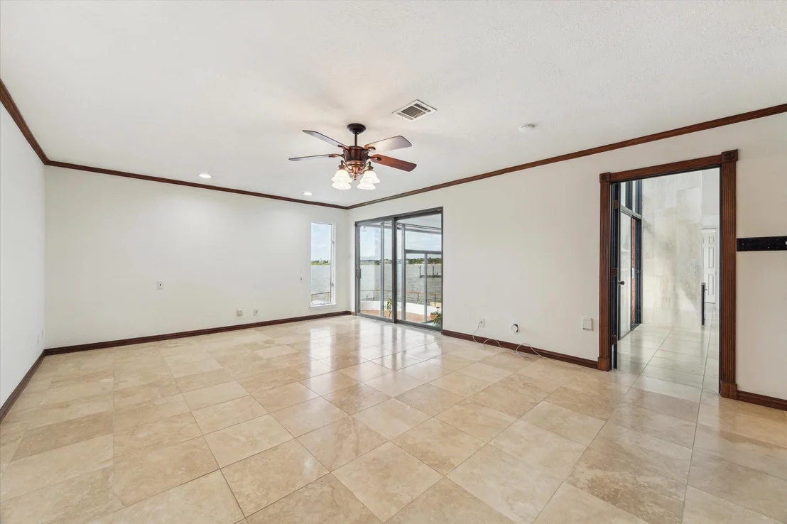 Photo of 2414 Baycrest Drive