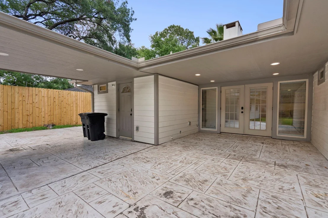 Photo of 2402 Chimney Rock Road