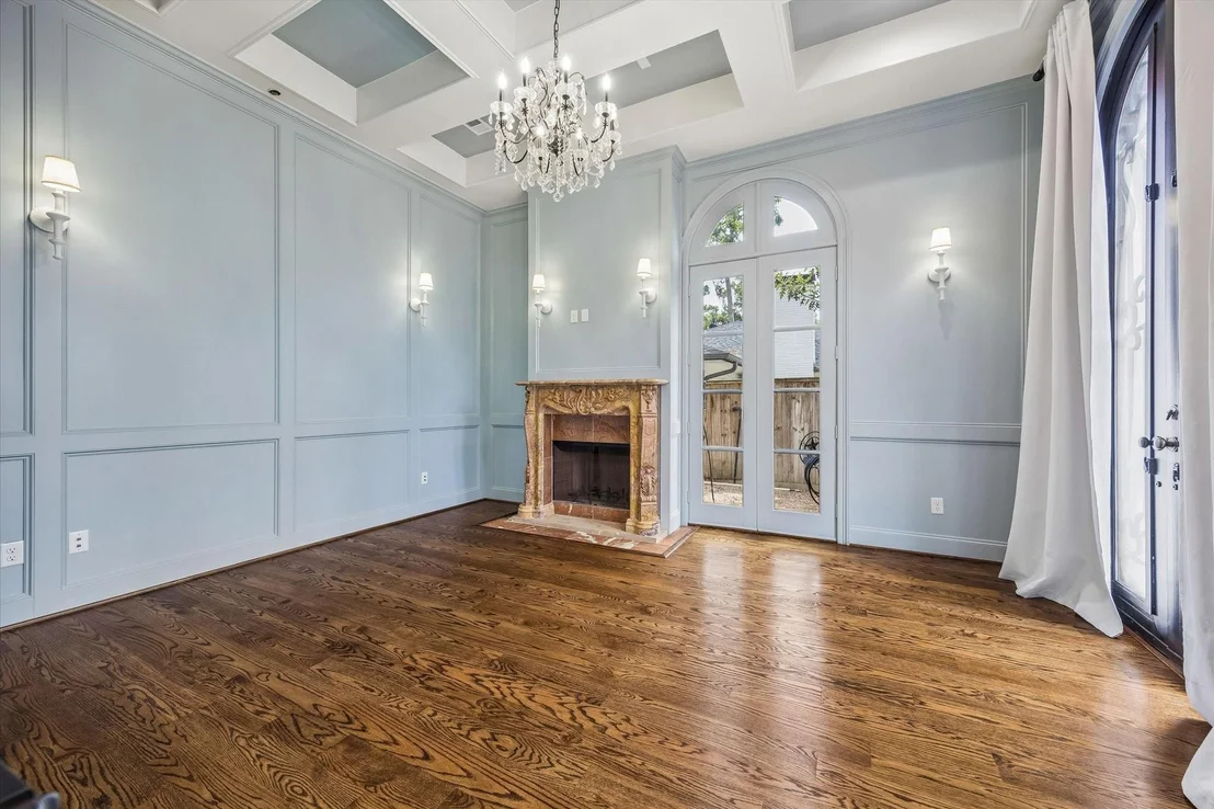 Photo of 8448 Westview Drive