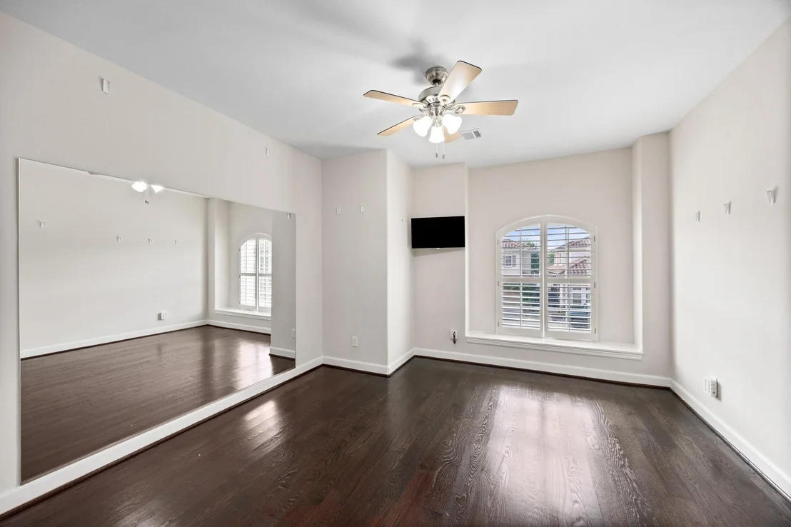 Photo of 2814 Tudor Manor