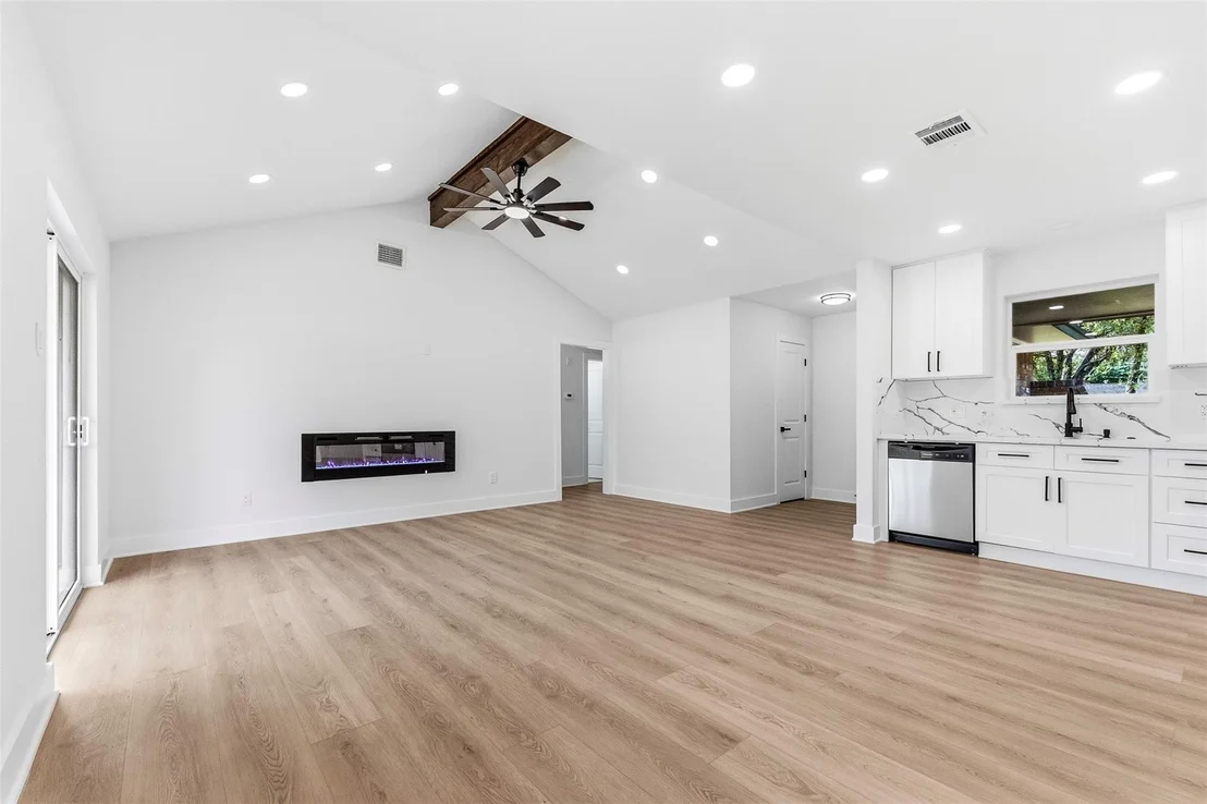 Photo of 7502 Woodsman Trail