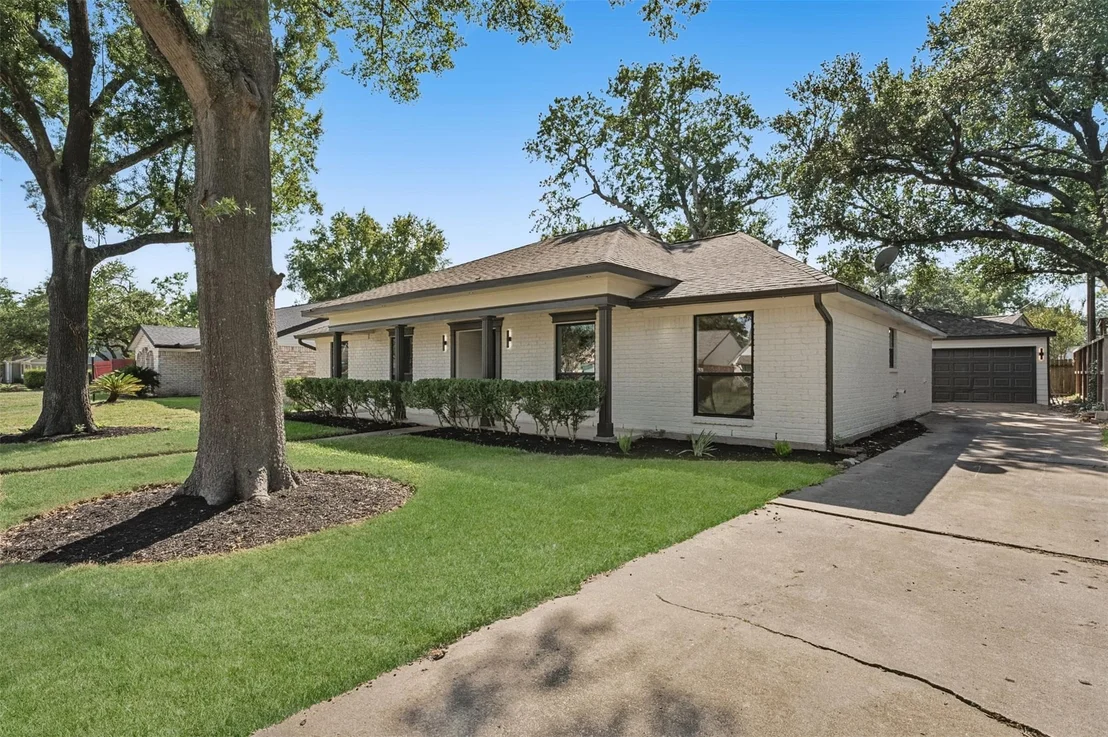 Photo of 2807 Shadowdale Drive