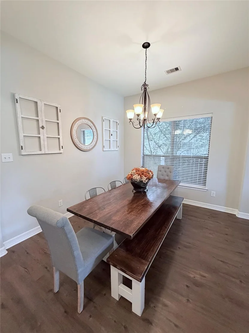 Photo of 1721 Round Oak Lane