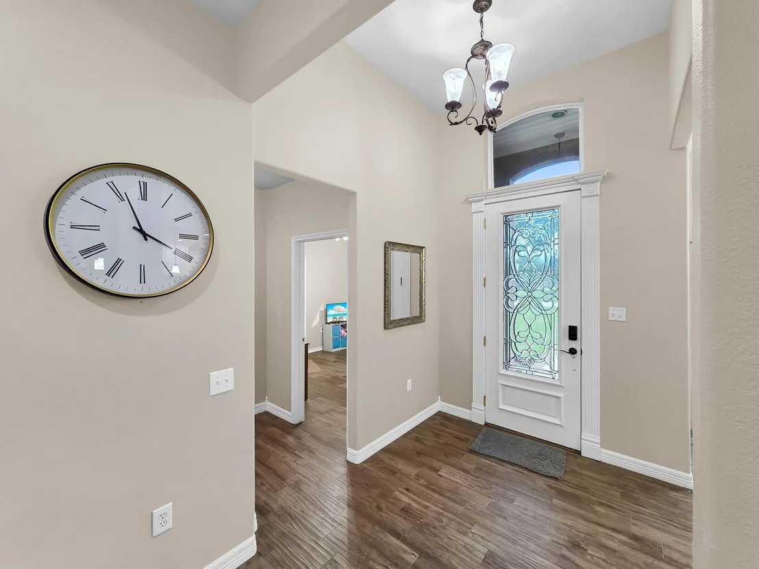Photo of 520 Meadow Lane