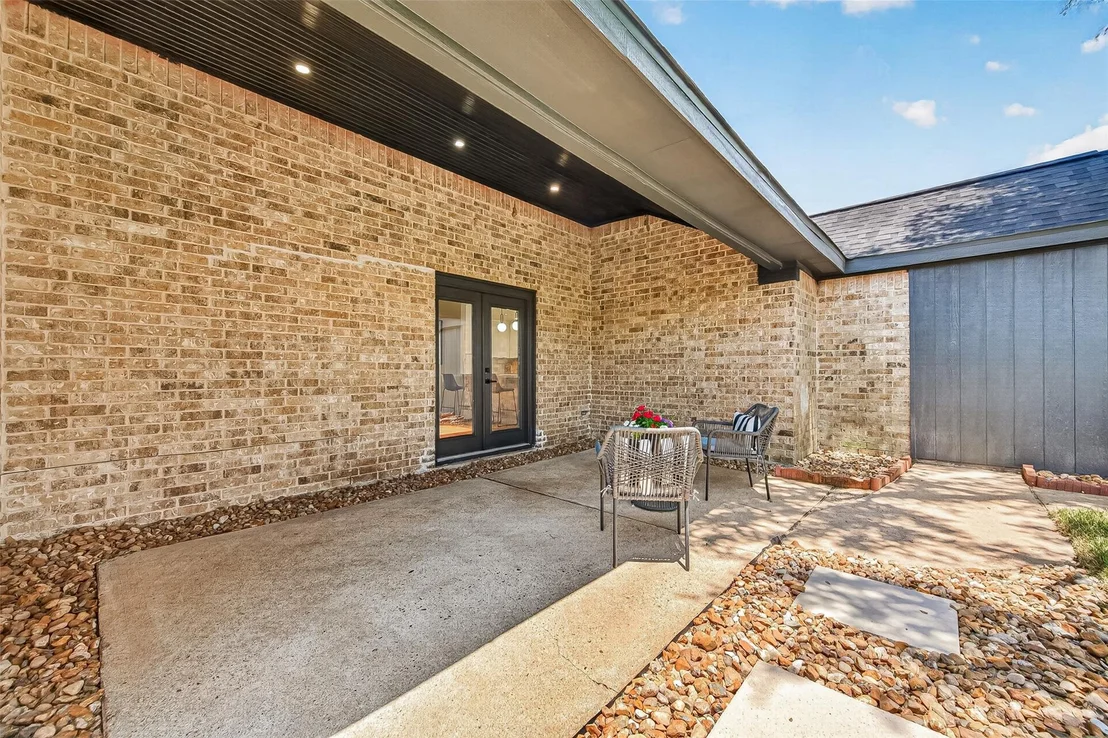 Photo of 15103 Plaza Libre Drive