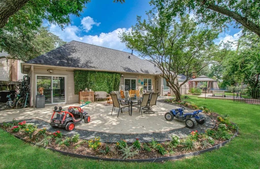 Photo of 11311 Chevy Chase Drive