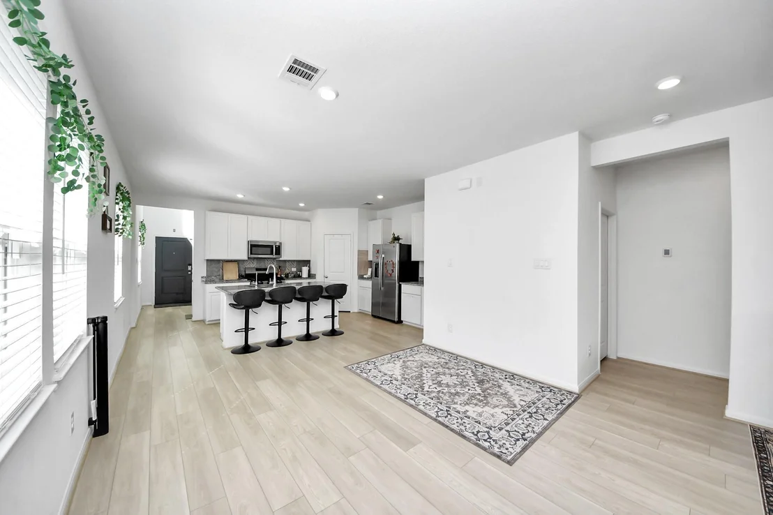 Photo of 21823 Yellow Pineapple Lane