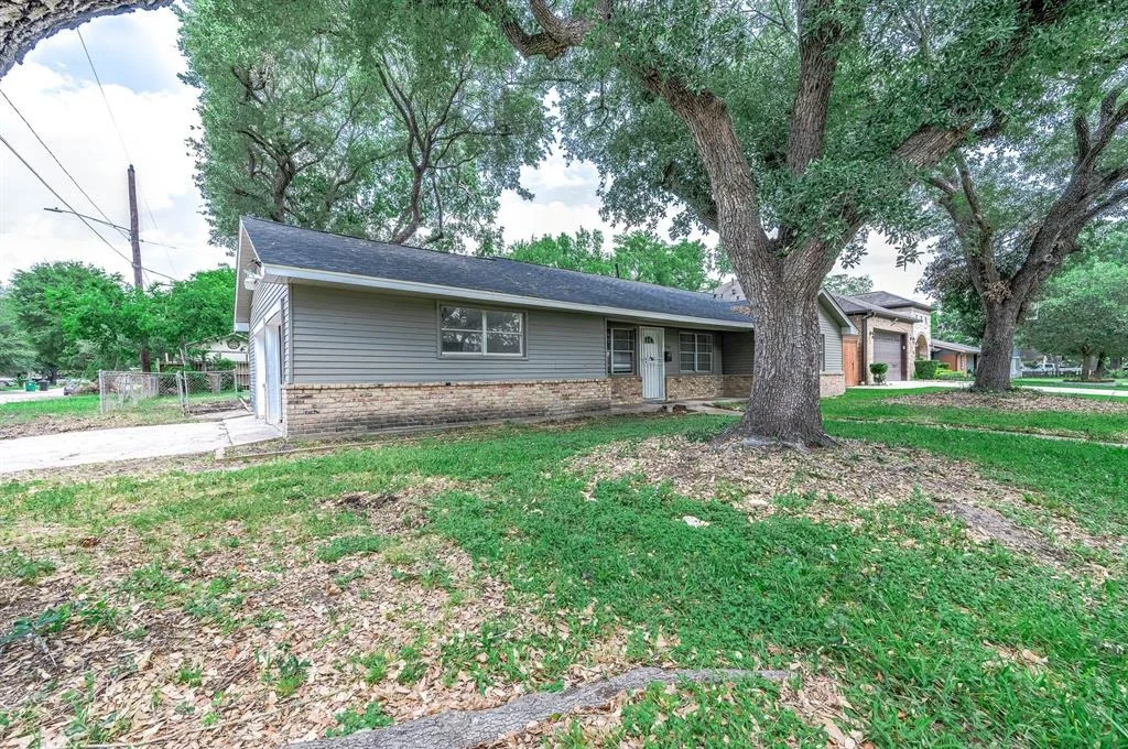 Photo of 4426 Ebbtide Drive