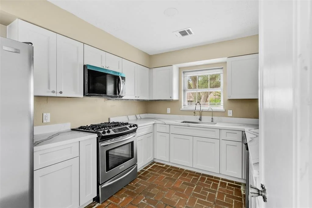 Photo of 3315 Crestdale Drive