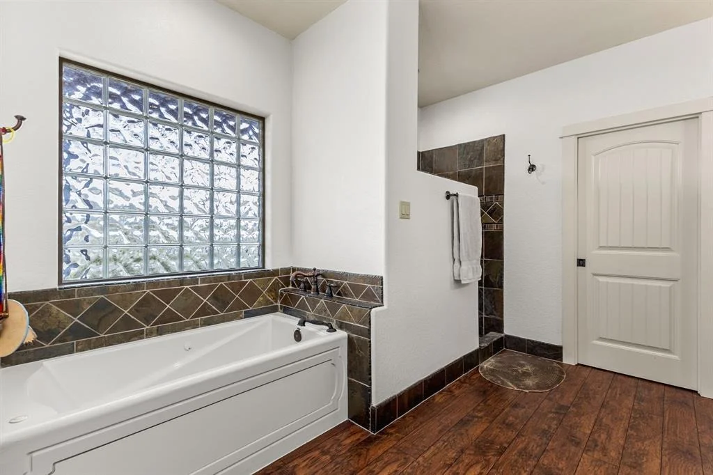 Photo of 618 Chestnut Falls