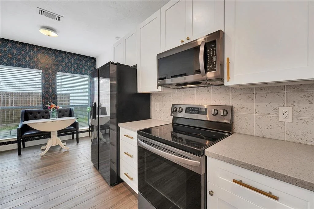 Photo of 307 Woodcombe Drive