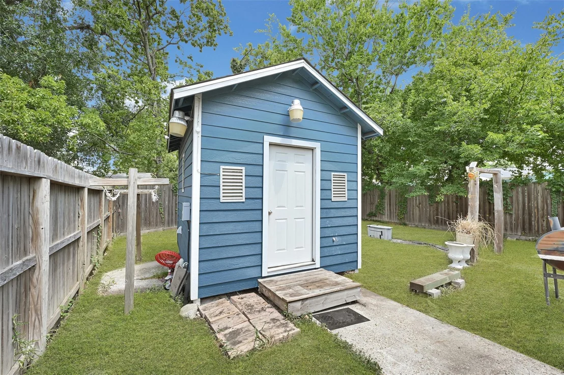 Photo of 3607 De Leon Street