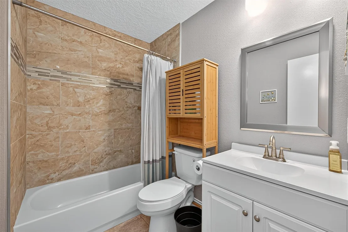 Photo of 2901 Maple Knoll Drive