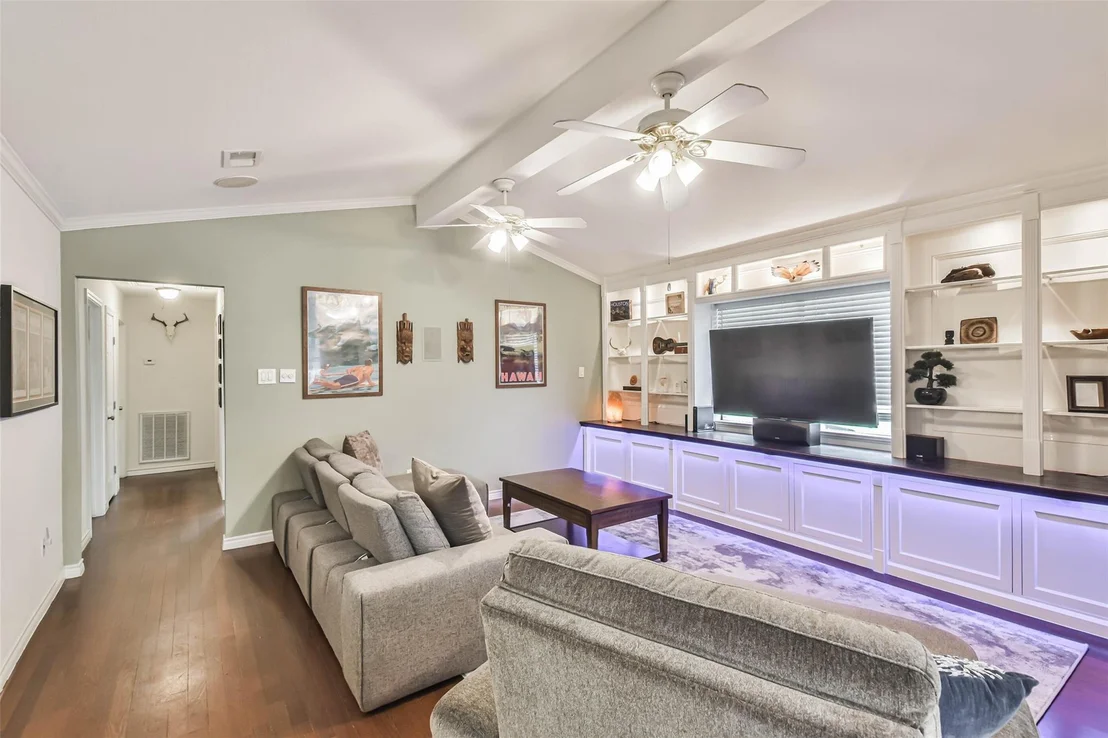 Photo of 10502 Deval Drive
