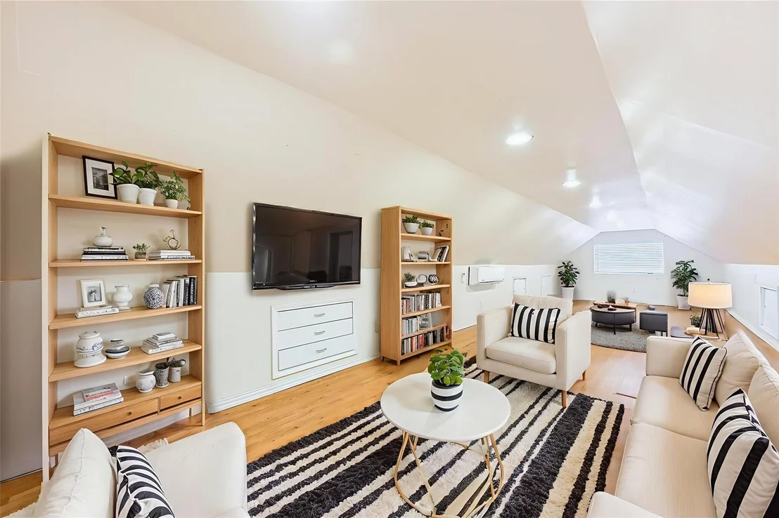Photo of 501 Pine Bluff Drive