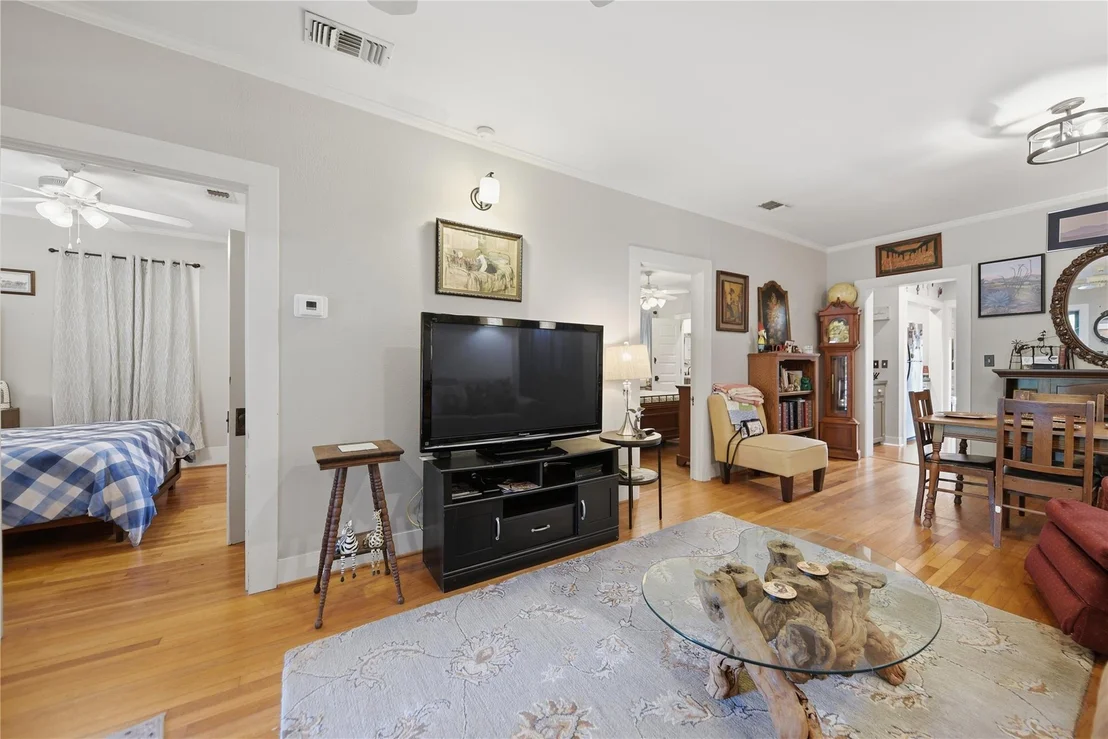 Photo of 156 2nd Avenue