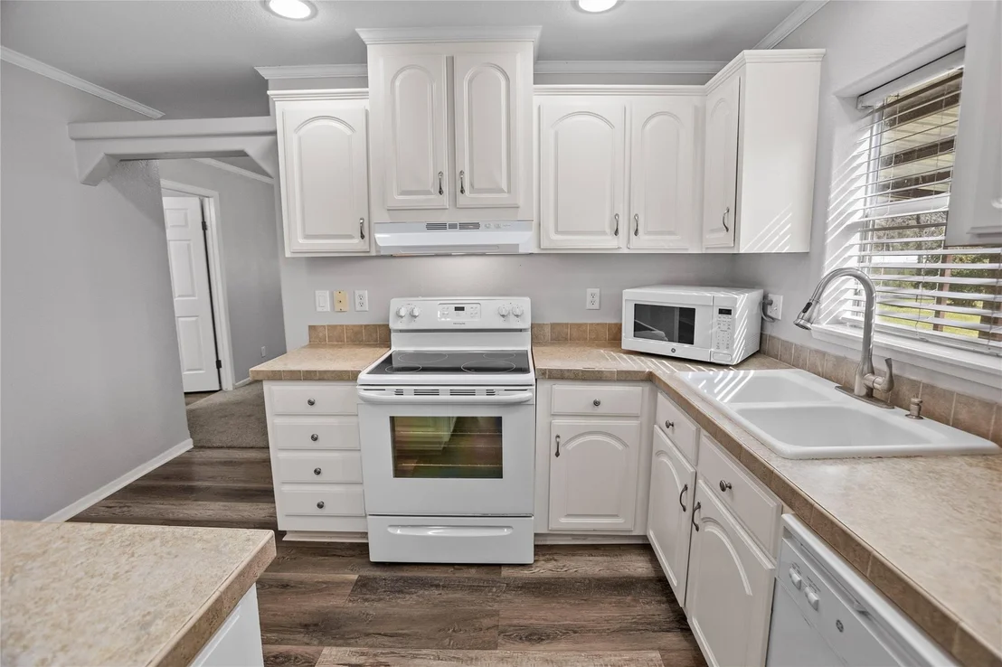 Photo of 461 Bluebonnet