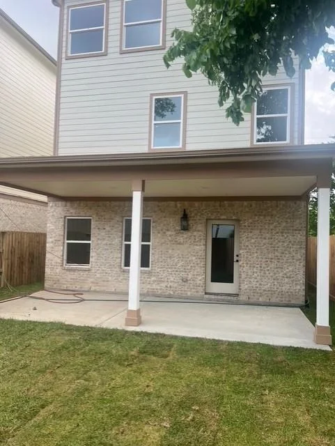 Photo of 2206 Hoskins Drive