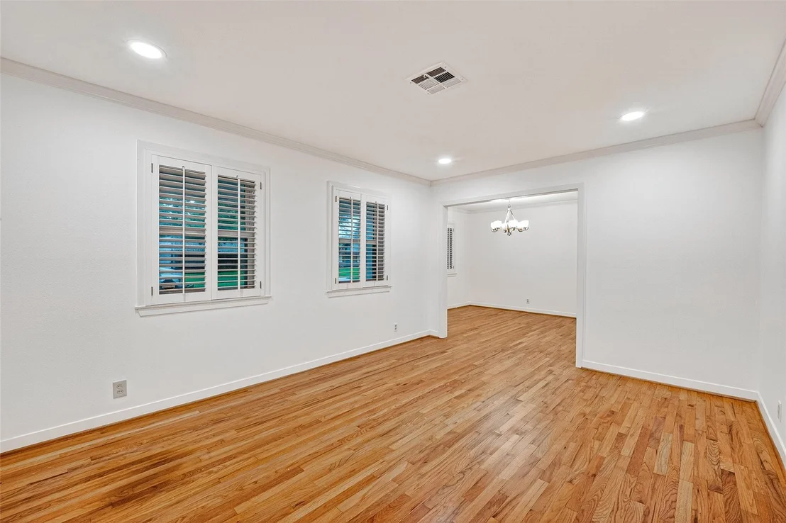 Photo of 5006 Creekbend Drive