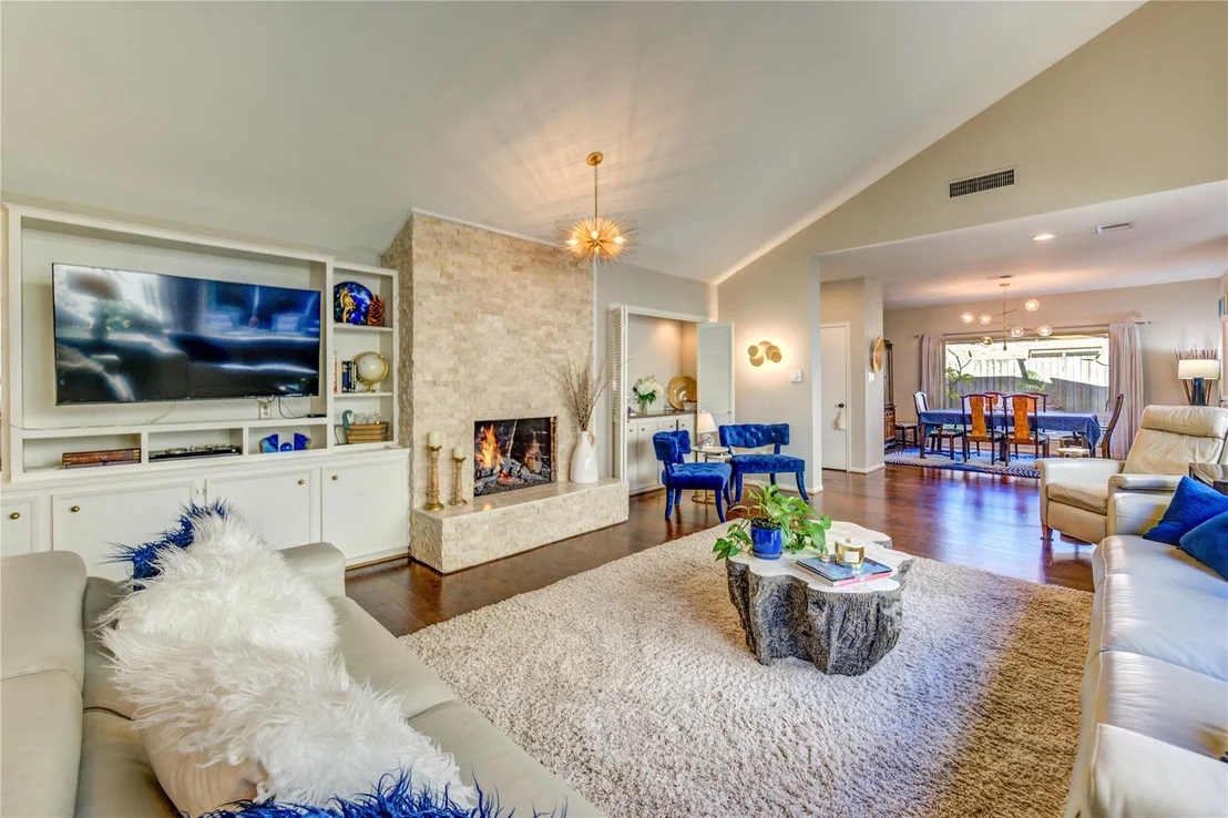 Photo of 1843 Round Lake Drive