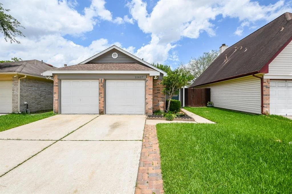 Photo of 11627 Eaglewood Drive