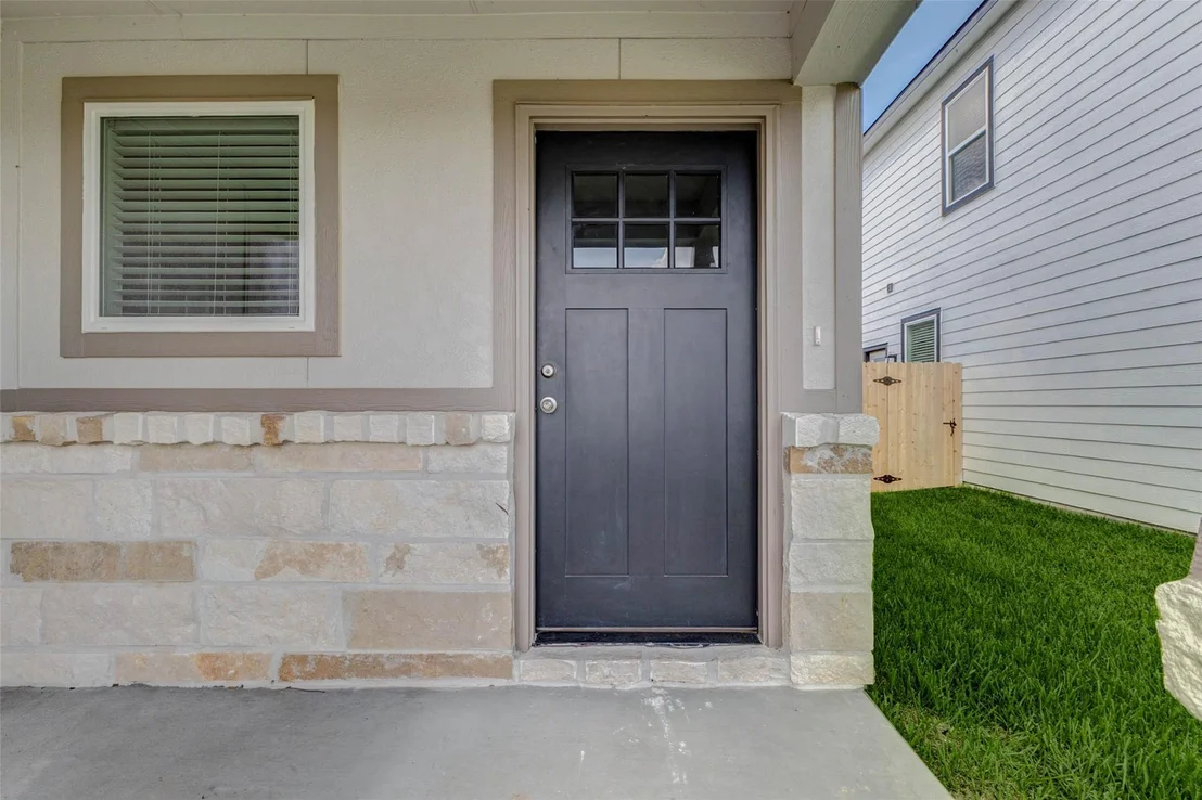 Photo of 6467 Escondido Drive