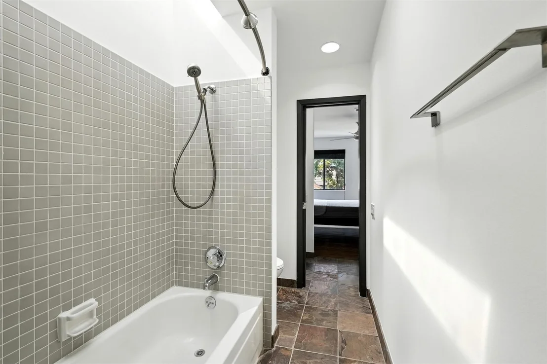 Photo of 2019 Mcclendon Street