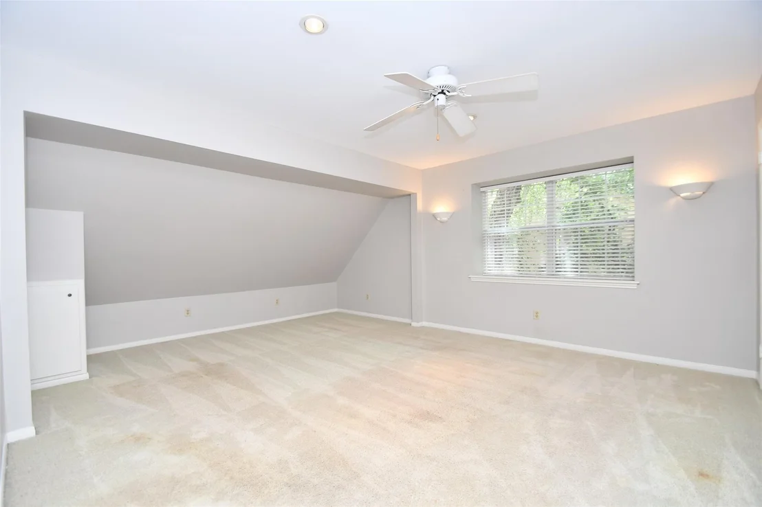 Photo of 17414 Rustic Canyon Trail