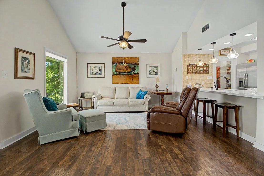 Photo of 17 Lakeview Drive