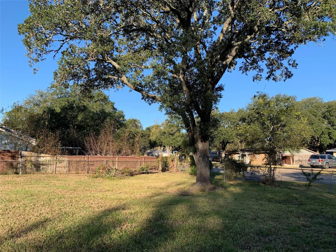 Photo of 1032 Frances Drive