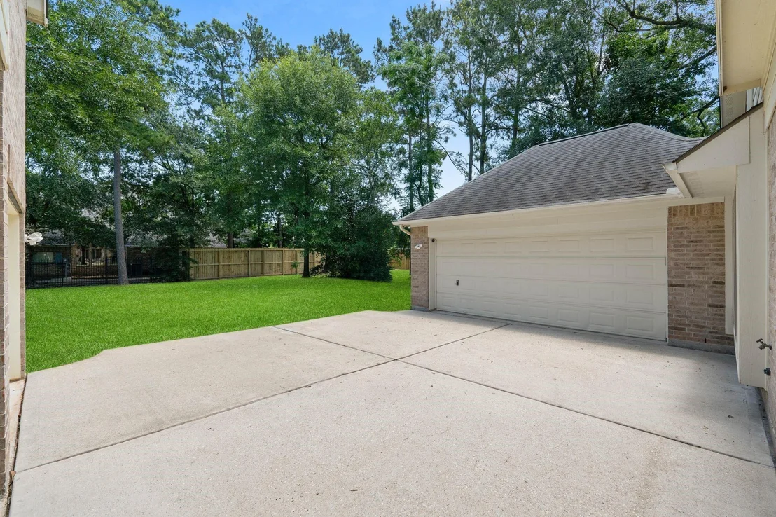 Photo of 9050 Forest Cliff Court