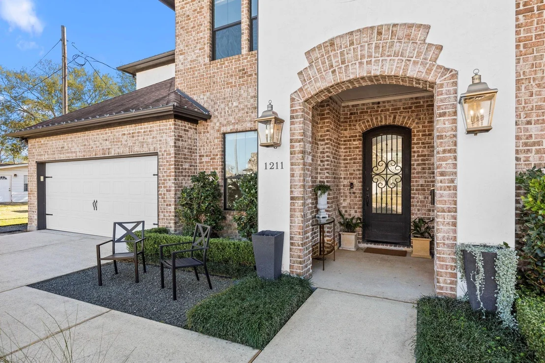 Photo of 1211 Chamboard Lane