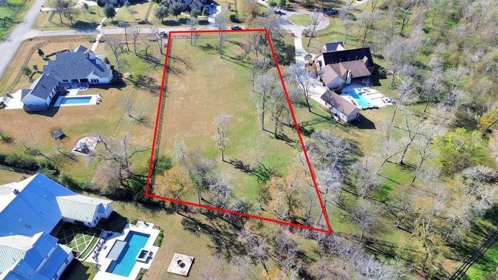 Photo of 5010 Woodside Lane