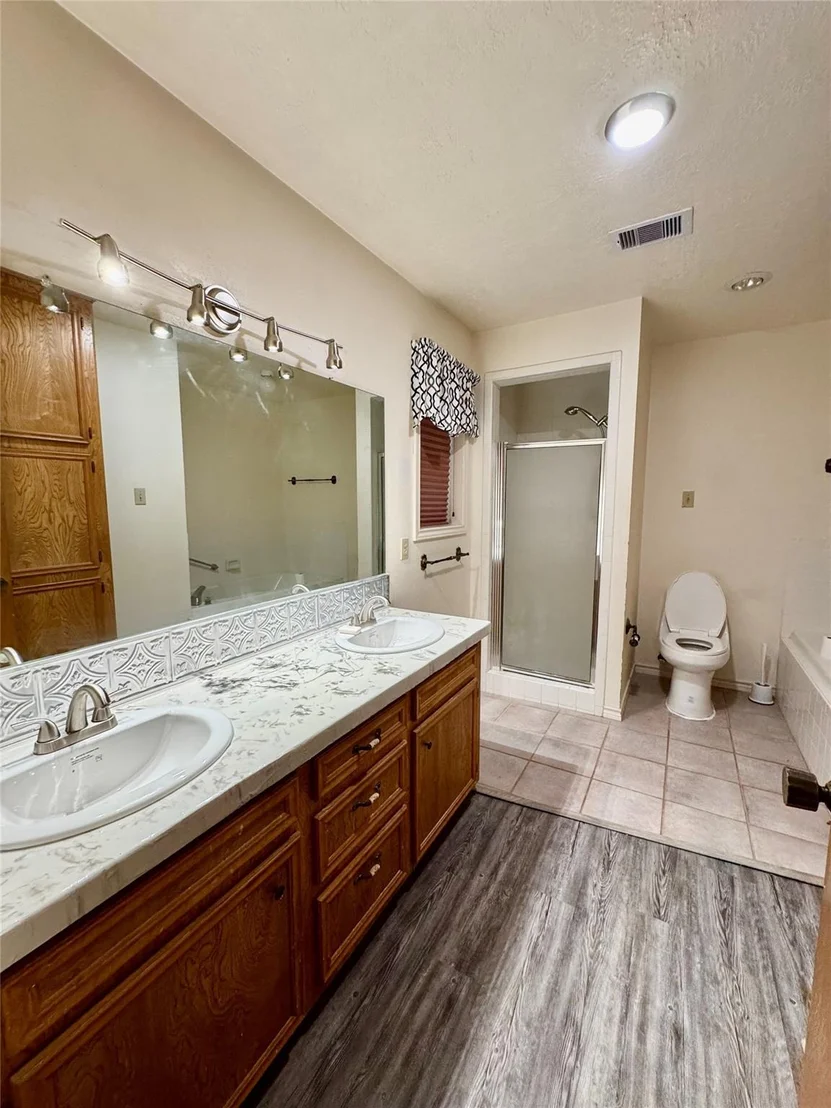 Photo of 220 B H Carroll