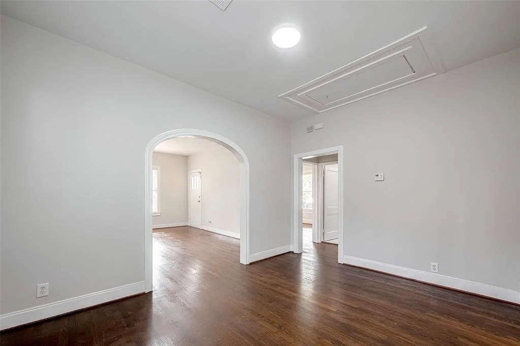 Photo of 609 Walton Street