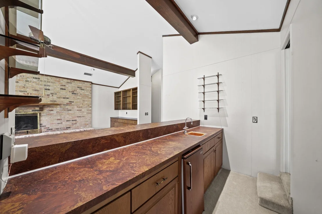 Photo of 1204 Live Oak Lane