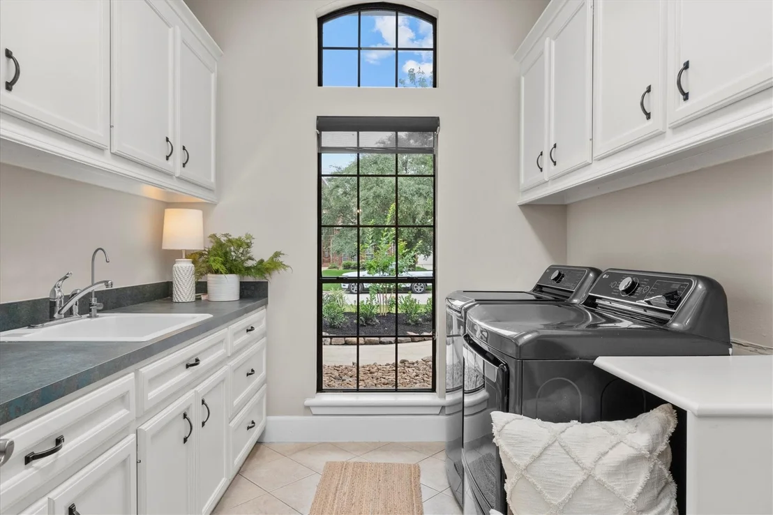 Photo of 15307 Hilltop View Drive