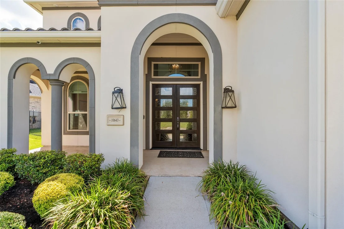 Photo of 10643 Crystal Spring Drive