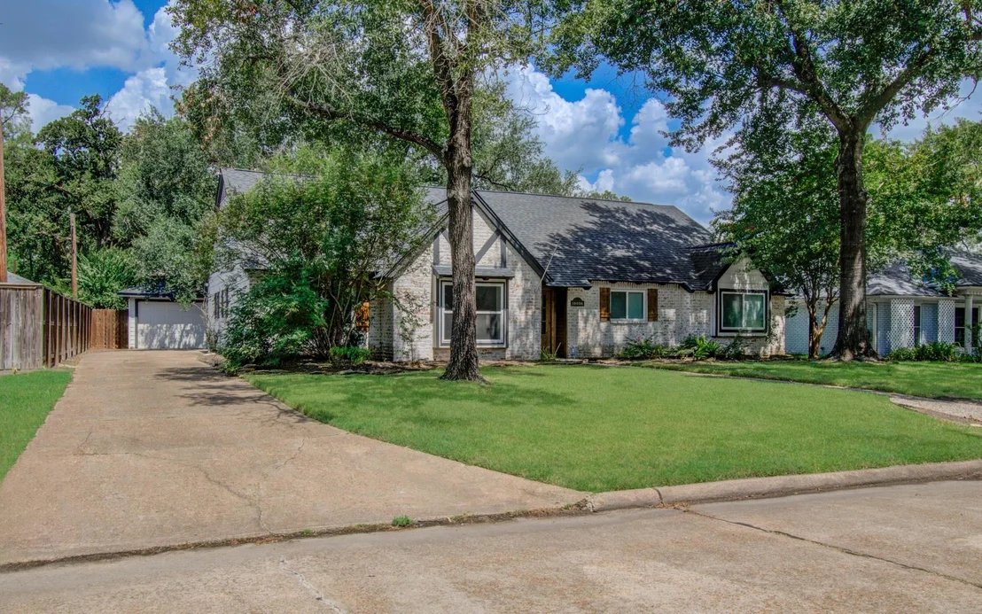 Photo of 18006 Bambridge Drive