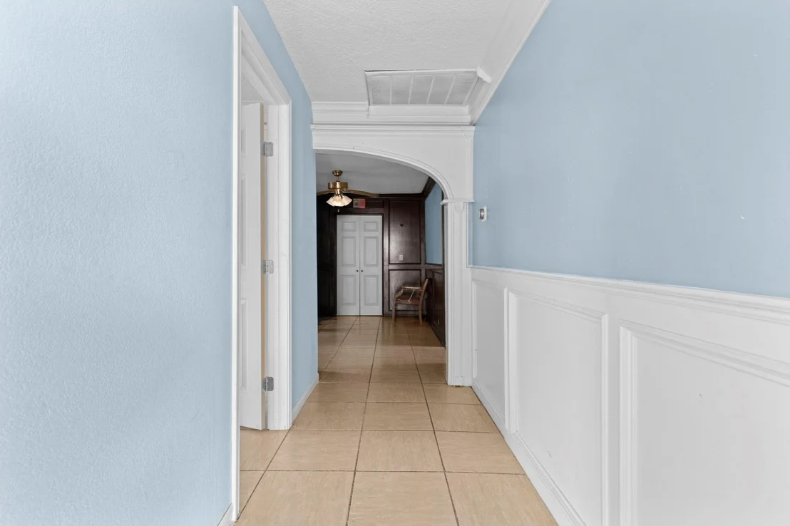 Photo of 8205 Appleton