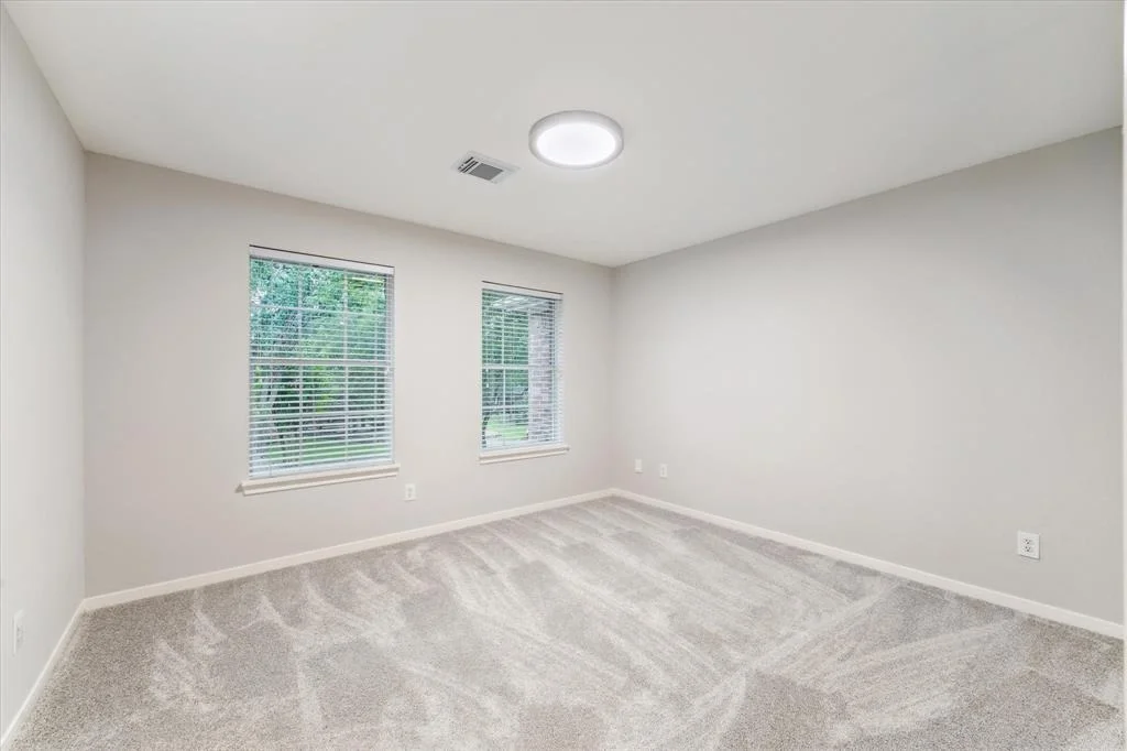 Photo of 38 E Knightsbridge Drive