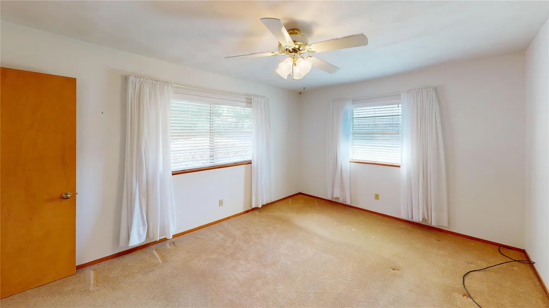 Photo of 613 Southside Drive