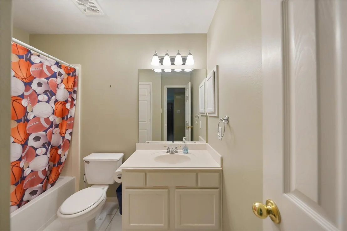 Photo of 49 N Greenvine Circle