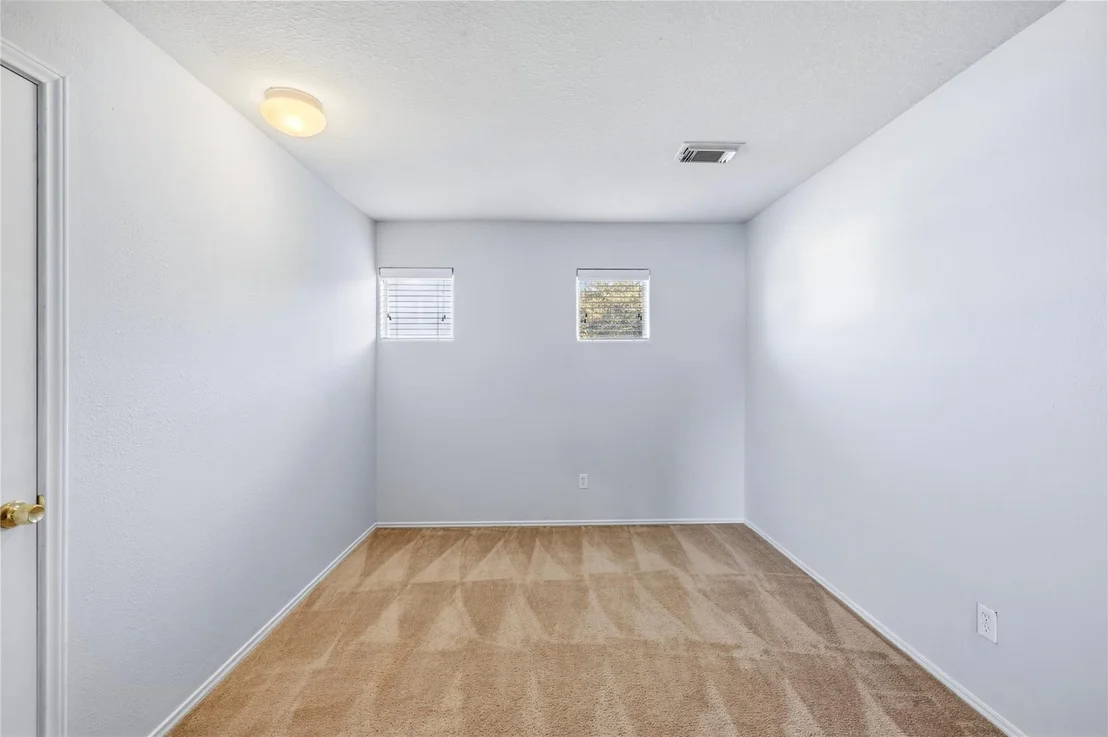 Photo of 606 Kiley Drive