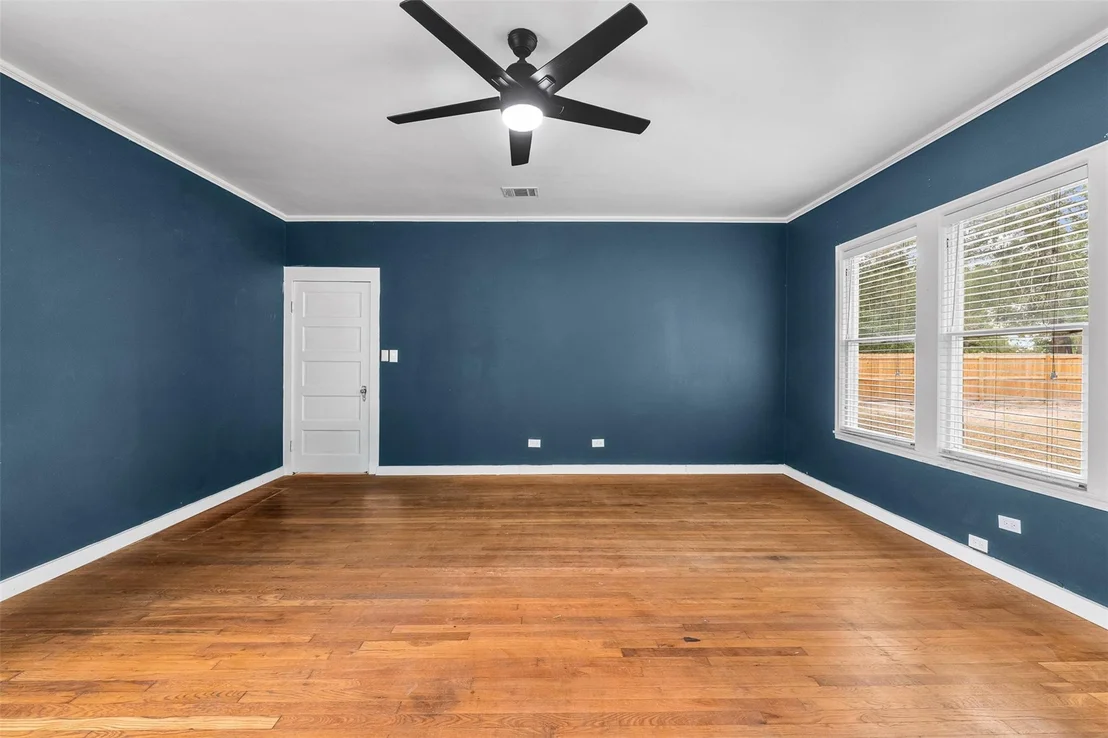 Photo of 335 N Robb Street